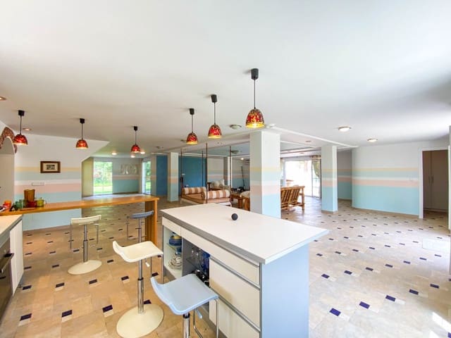 7 sovrum Villa till salu i Villamartin, Orihuela med pool garage - 1 080 000 € (Ref: 10075406)