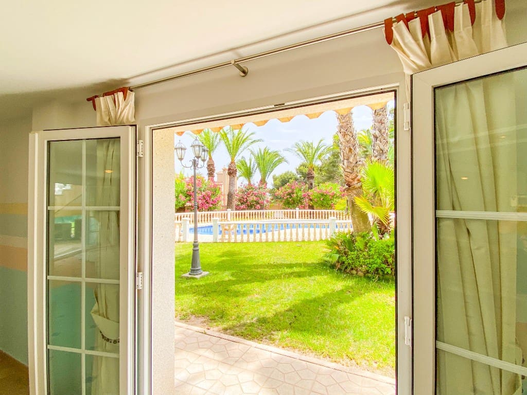 7 sovrum Villa till salu i Villamartin med pool garage - 1 080 000 € (Ref: 10075406)