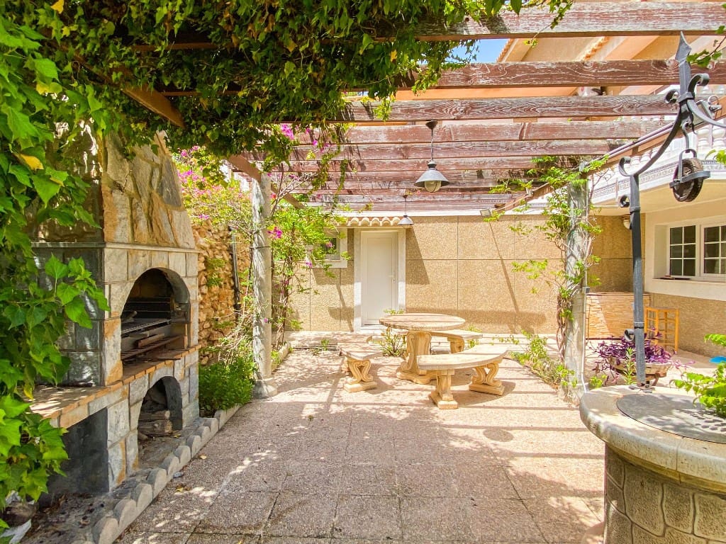 7 sovrum Villa till salu i Villamartin med pool garage - 1 080 000 € (Ref: 10075406)