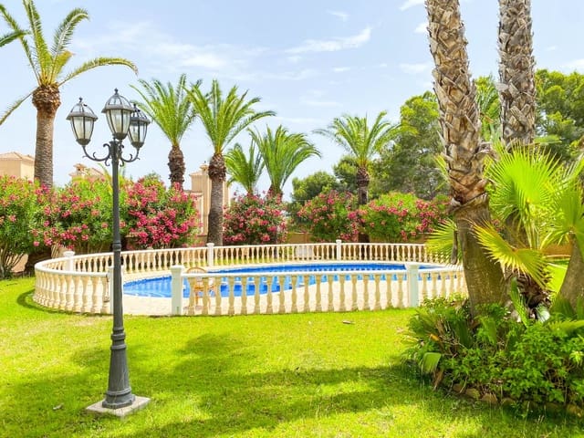 7 sovrum Villa till salu i Villamartin, Orihuela med pool garage - 1 080 000 € (Ref: 10075406)