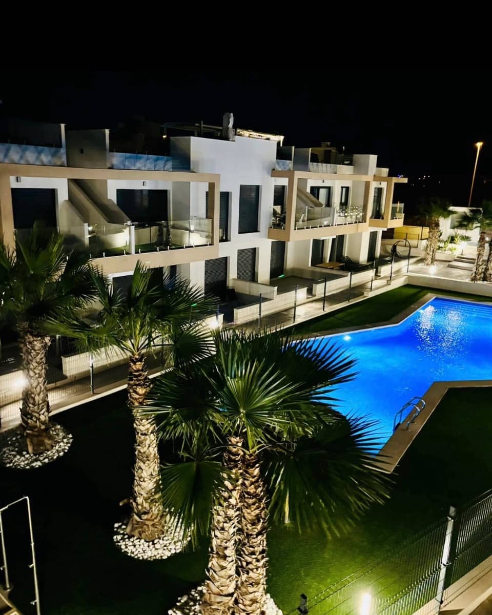 2 chambre Appartement à vendre à Villamartin avec piscine - 279 000 € (Ref: 10077711)