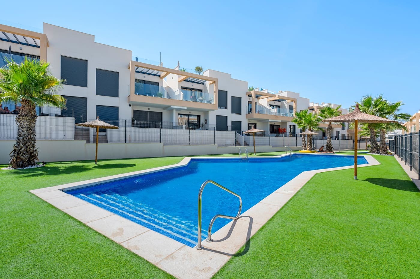 2 chambre Appartement à vendre à Villamartin avec piscine - 279 000 € (Ref: 10077711)