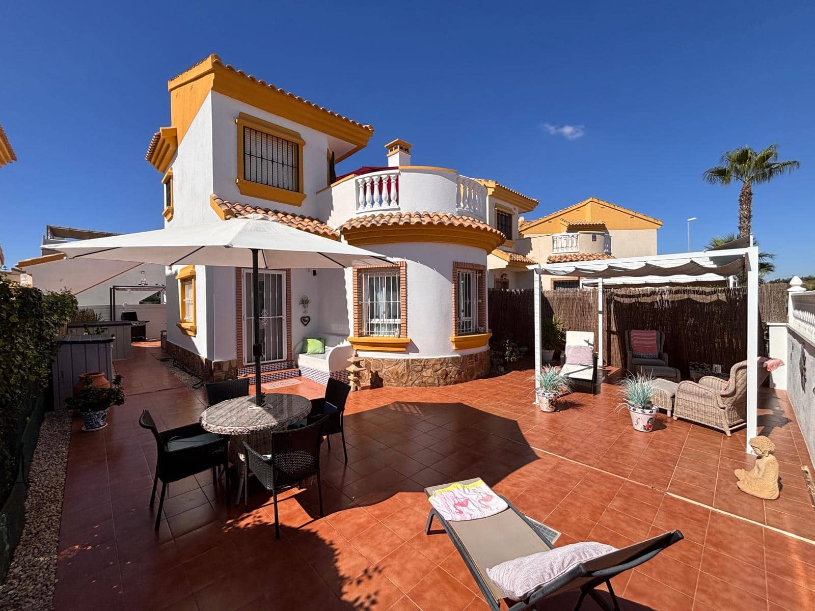 3 camera da letto Villa in vendita in El Raso con piscina - 329.995 € (Rif: 10080544)
