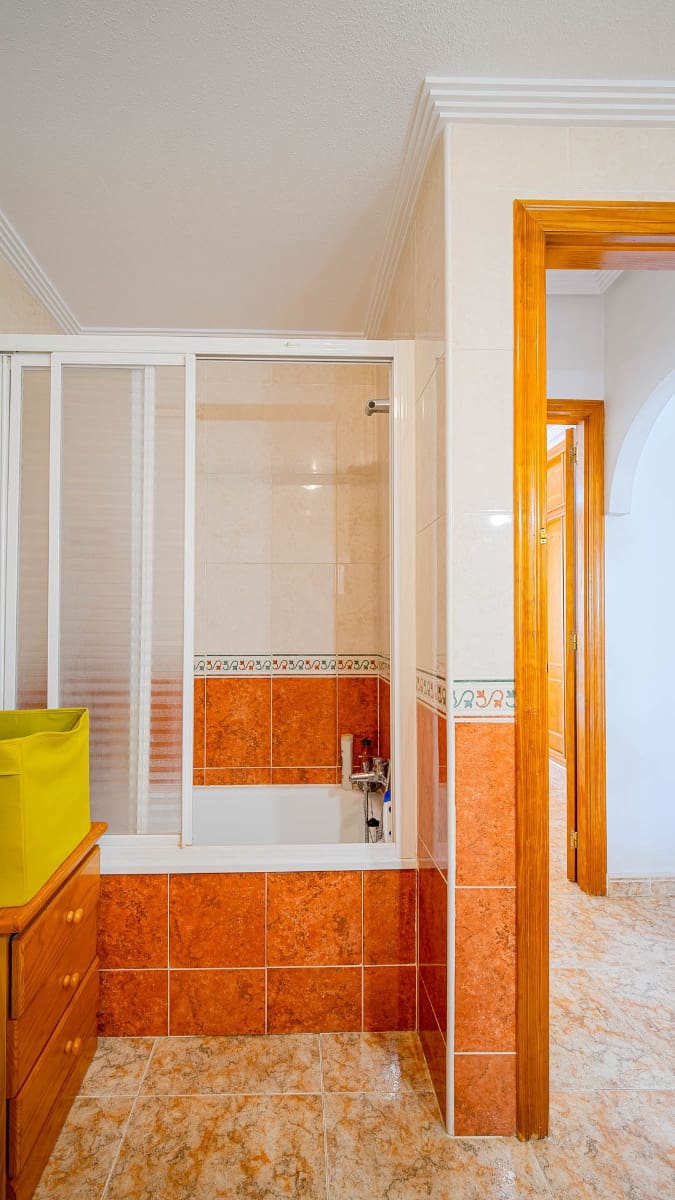 2 Zimmer Apartment zu verkaufen in Orihuela Costa mit Pool Garage - 155.000 € (Ref: 10080549)