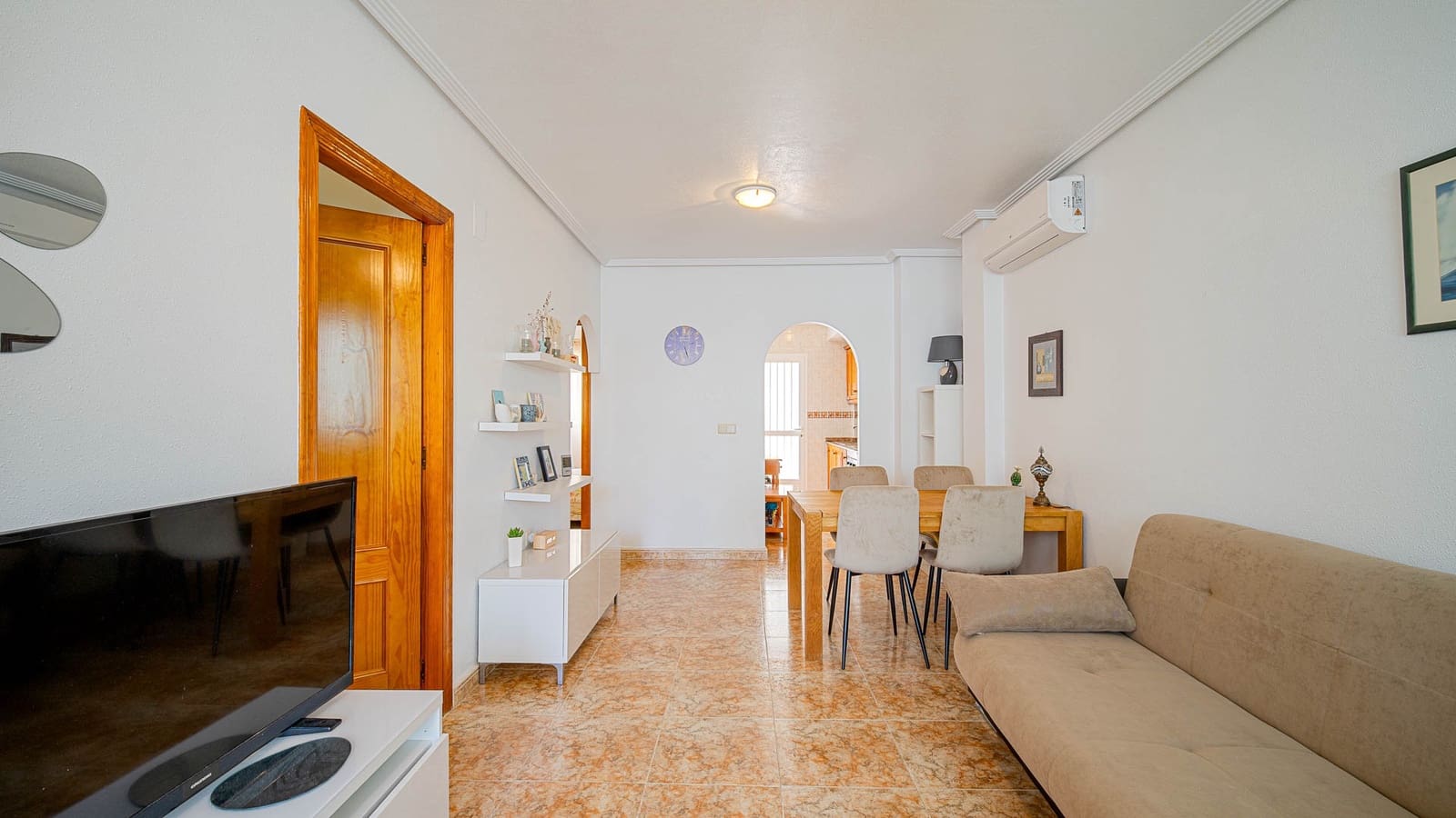 2 Zimmer Apartment zu verkaufen in Orihuela Costa mit Pool Garage - 155.000 € (Ref: 10080549)