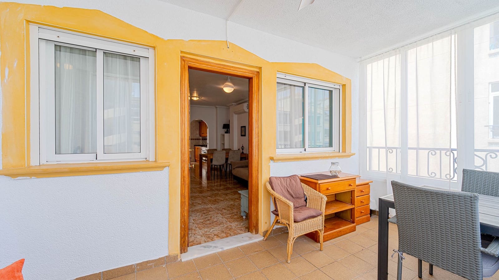 2 Zimmer Apartment zu verkaufen in Orihuela Costa mit Pool Garage - 155.000 € (Ref: 10080549)