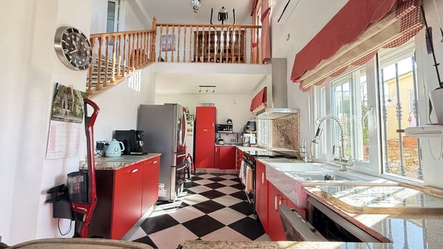 5 chambre Villa/Maison à vendre à Villamartin, Orihuela avec piscine garage - 635 000 € (Ref: 10085667)