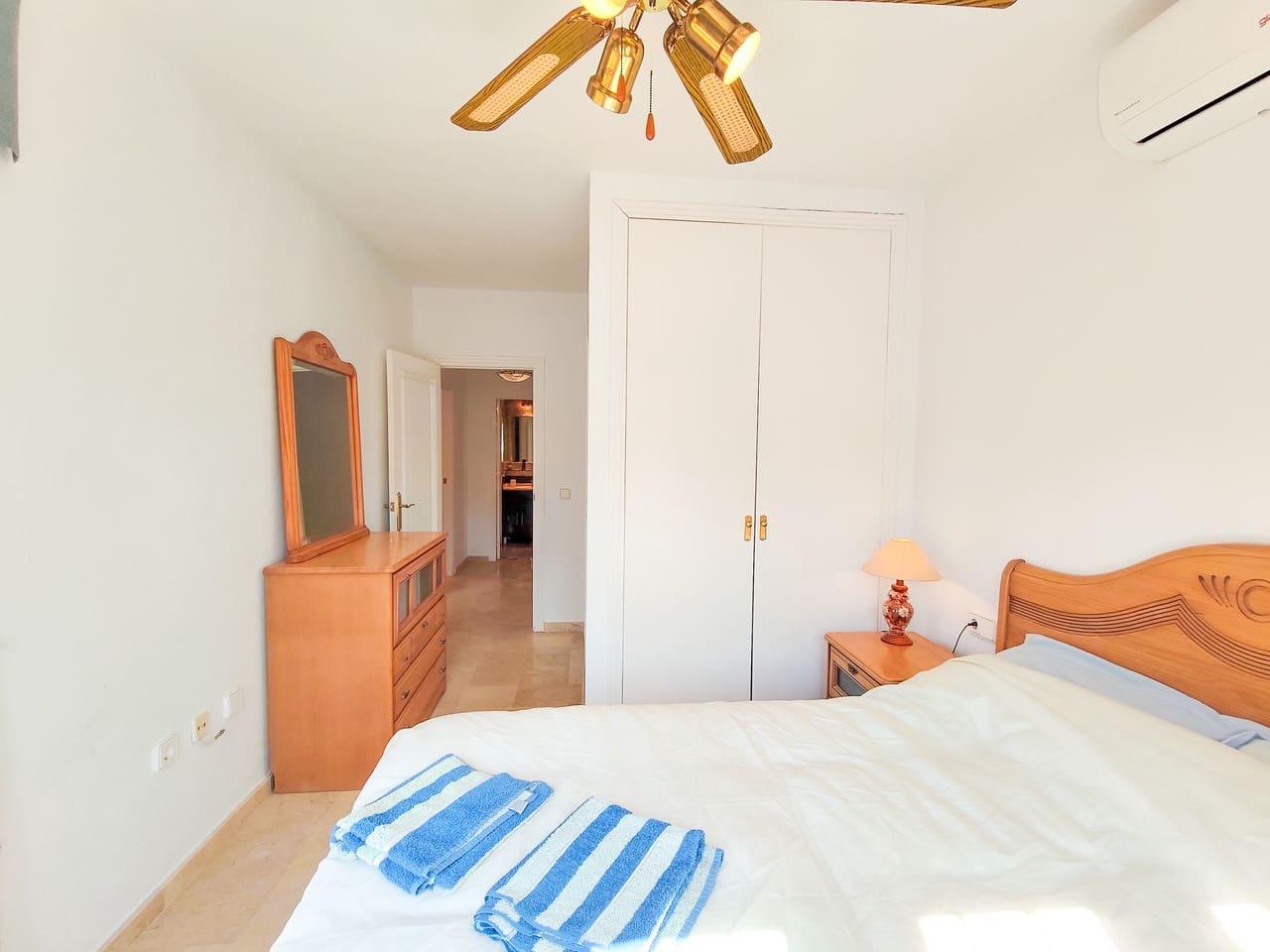 3 quarto Moradia para venda em Villamartin com piscina garagem - 430 000 € (Ref: 10085674)