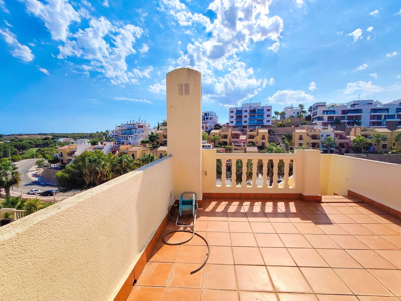 3 quarto Moradia para venda em Villamartin com piscina garagem - 430 000 € (Ref: 10085674)
