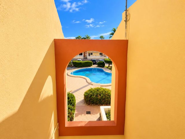 Apartamento de 2 habitaciones en Doña Pepa, Rojales en venta con piscina garaje - 179.950 € (Ref: 10086587)