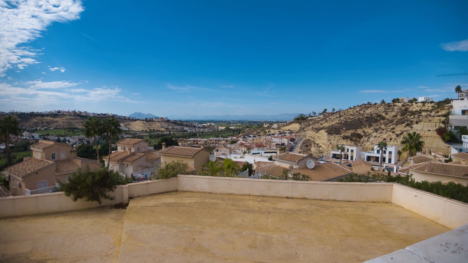 3 bedroom Semi-detached Villa for sale in La Marquesa with pool - € 299,950 (Ref: 10091354)