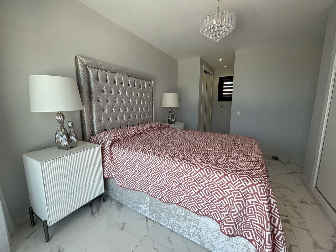 3 soverom Villa til salgs i Estrella de Mar med svømmebasseng garasje - € 1 598 000 (Ref: 10094298)
