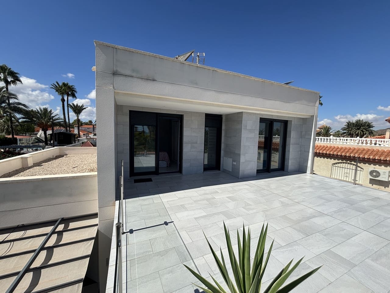 3 soverom Villa til salgs i Estrella de Mar med svømmebasseng garasje - € 1 598 000 (Ref: 10094298)