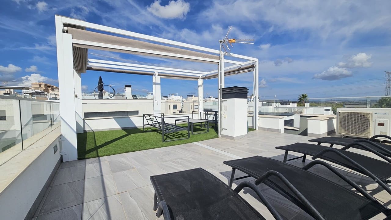 6 slaapkamer Villa te koop in Villamartin met zwembad garage - € 546.950 (Ref: 10097574)