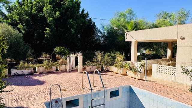 4 bedroom Villa for sale in Crevillente / Crevillent with pool garage - € 300,000 (Ref: 10109030)