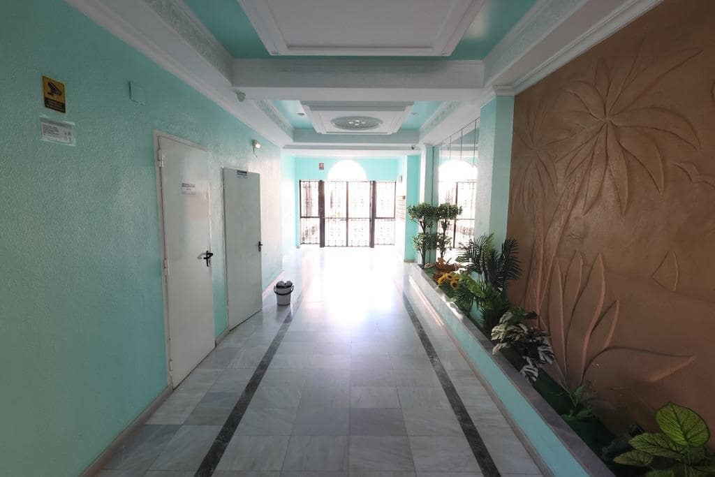 2 bedroom Apartment for sale in Torrevieja with pool - € 125,000 (Ref: 10109032)