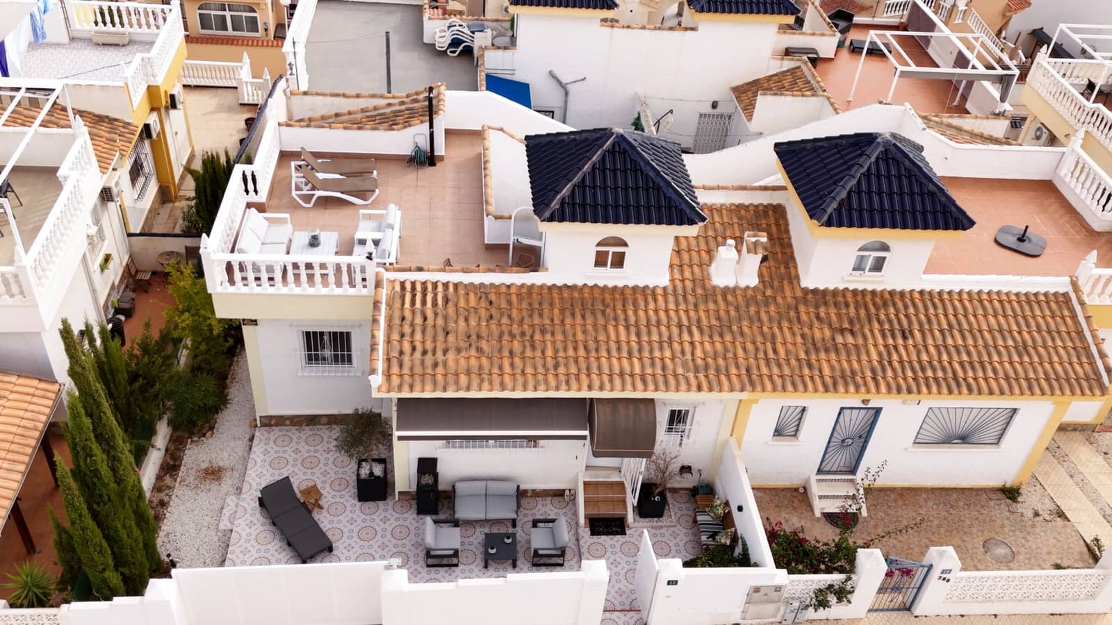 2 bedroom Semi-detached Villa for sale in La Marquesa with pool - € 199,950 (Ref: 10111880)