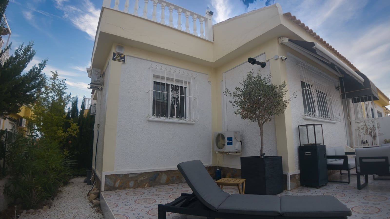 2 bedroom Semi-detached Villa for sale in La Marquesa with pool - € 199,950 (Ref: 10111880)