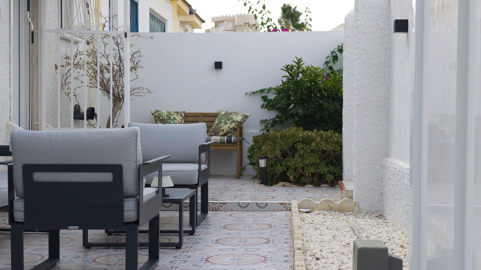 2 bedroom Semi-detached Villa for sale in La Marquesa with pool - € 199,950 (Ref: 10111880)