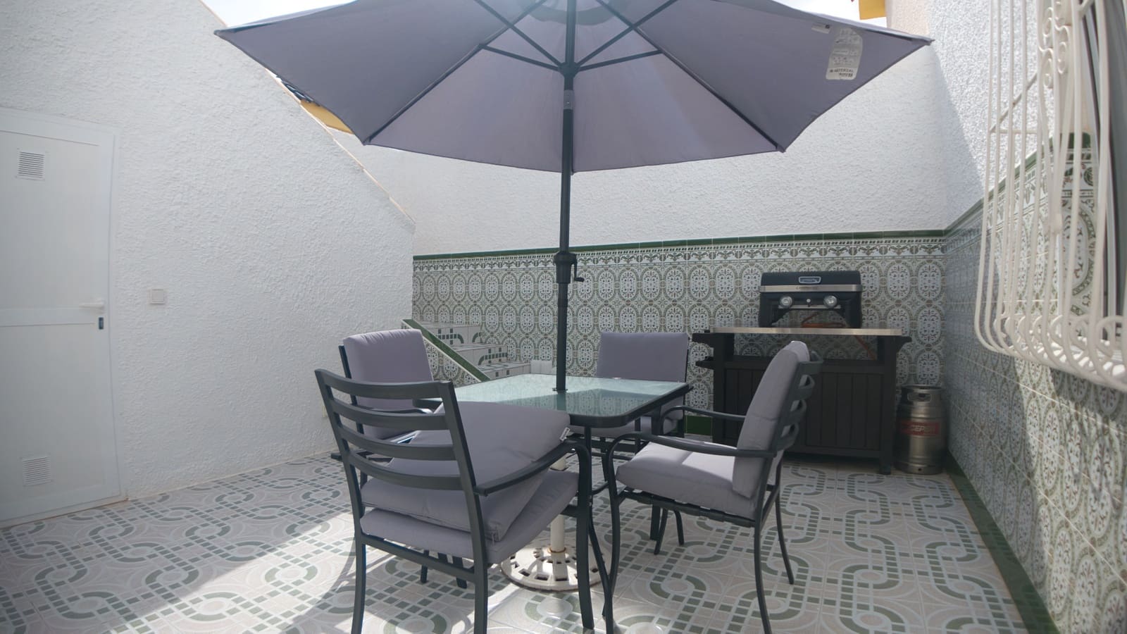 2 bedroom Semi-detached Villa for sale in La Marquesa with pool - € 199,950 (Ref: 10111880)