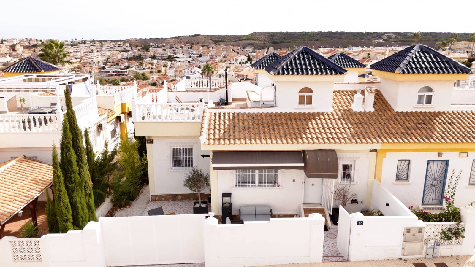 2 bedroom Semi-detached Villa for sale in La Marquesa with pool - € 199,950 (Ref: 10111880)