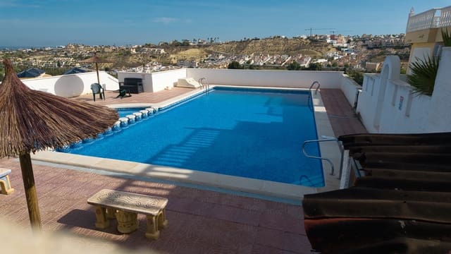 2 soveværelse Semi-Rækkehus til salg i La Marquesa, Rojales med swimmingpool garage - € 209.950 (Ref: 10113327)