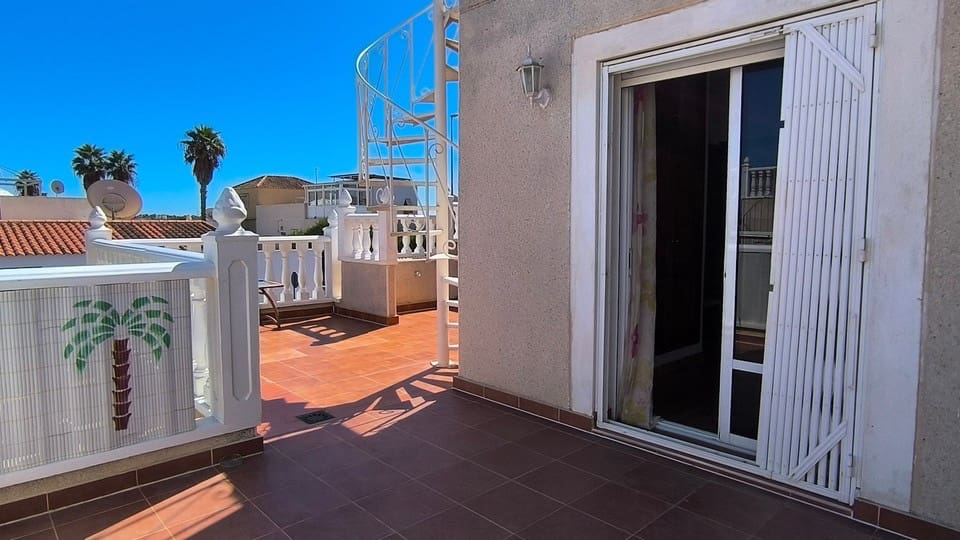 3 sovrum Villa till salu i Montebello med pool garage - 225 000 € (Ref: 10116034)