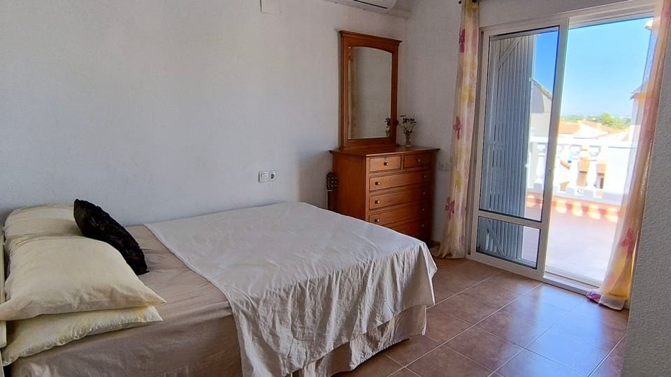 3 sovrum Villa till salu i Montebello med pool garage - 225 000 € (Ref: 10116034)