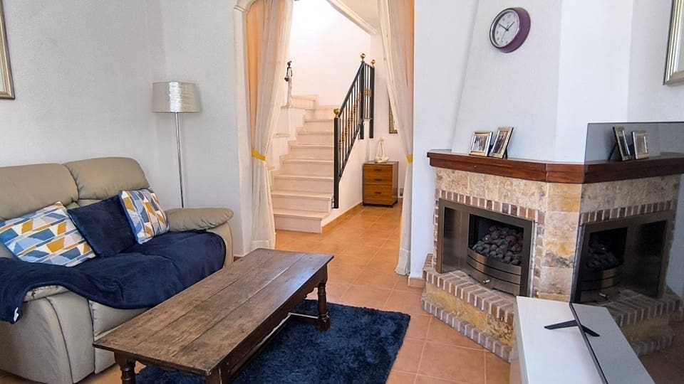 3 sovrum Villa till salu i Montebello med pool garage - 225 000 € (Ref: 10116034)
