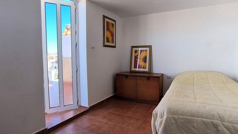3 sovrum Villa till salu i Montebello med pool garage - 225 000 € (Ref: 10116034)
