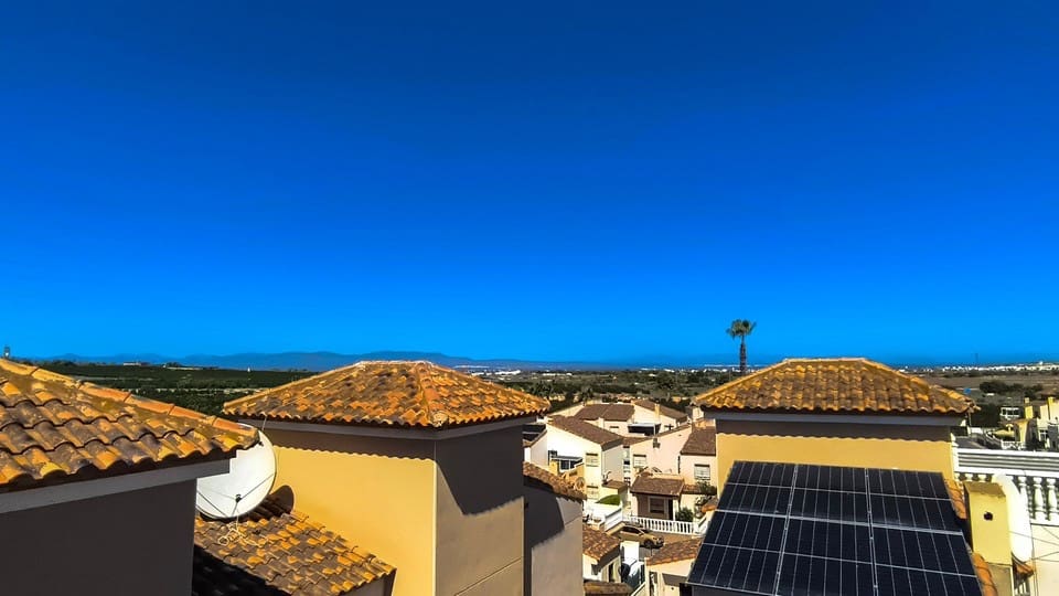 3 sovrum Villa till salu i Montebello med pool garage - 225 000 € (Ref: 10116034)
