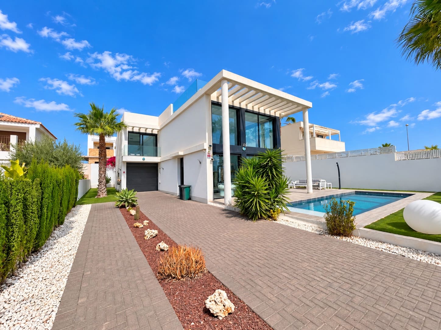 4 camera da letto Villa in vendita in Pueblo Bravo con piscina garage - 1.149.000 € (Rif: 10118139)