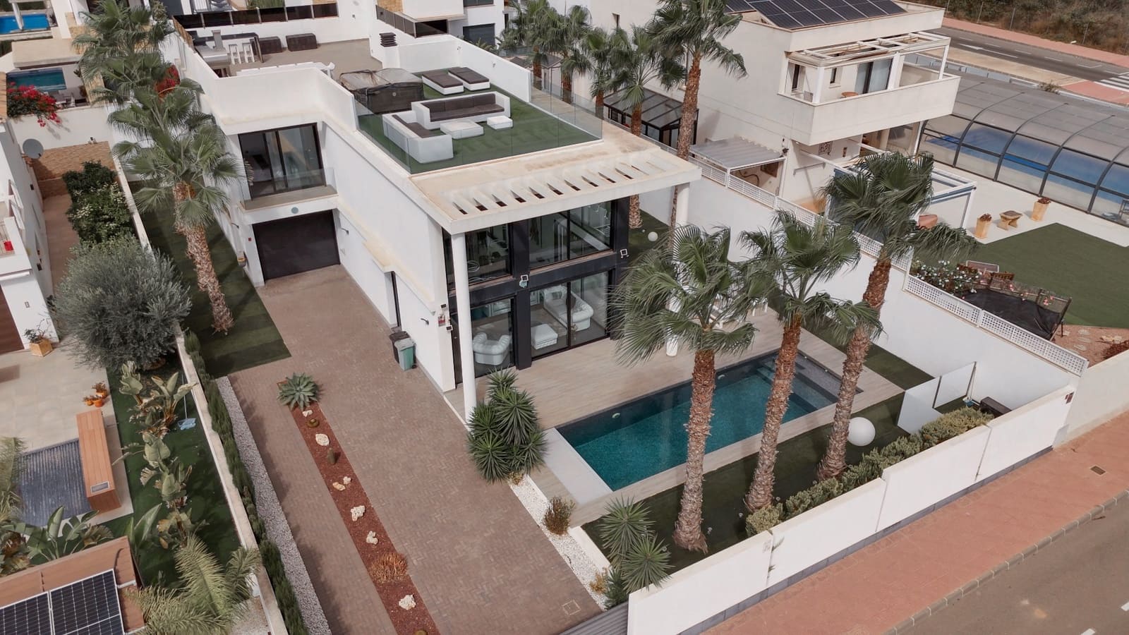 4 camera da letto Villa in vendita in Pueblo Bravo con piscina garage - 1.149.000 € (Rif: 10118139)