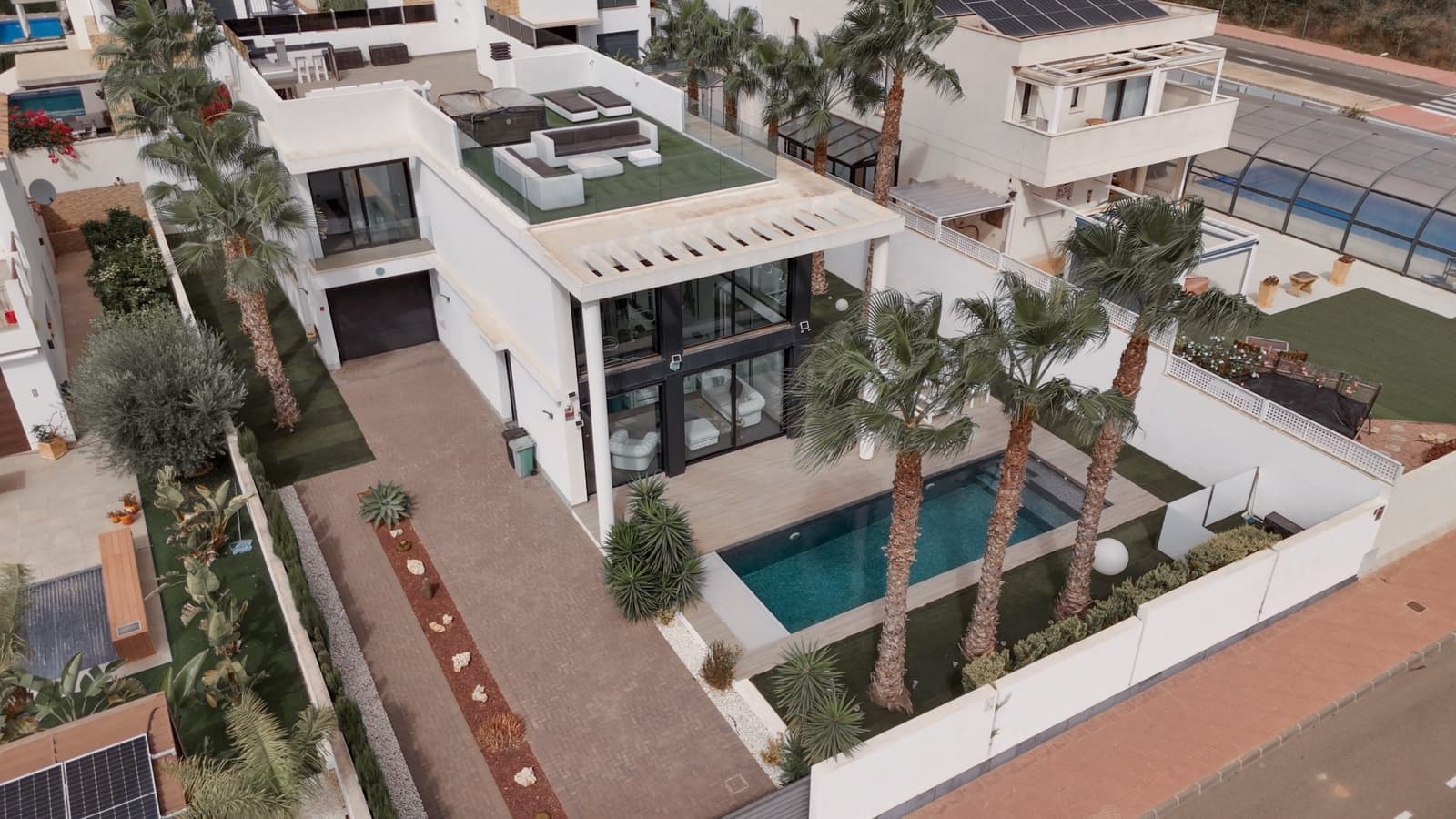 4 camera da letto Villa in vendita in Pueblo Bravo con piscina garage - 1.149.000 € (Rif: 10118139)