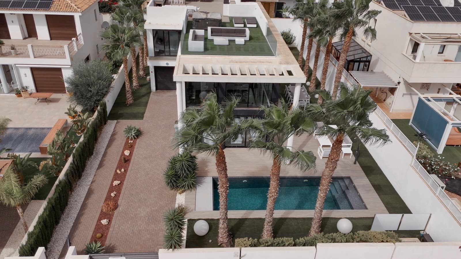 4 camera da letto Villa in vendita in Pueblo Bravo con piscina garage - 1.149.000 € (Rif: 10118139)