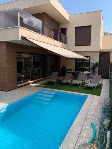 Chalet de 3 habitaciones en Roda, San Javier en venta con piscina - 499.900 € (Ref: 10118916)
