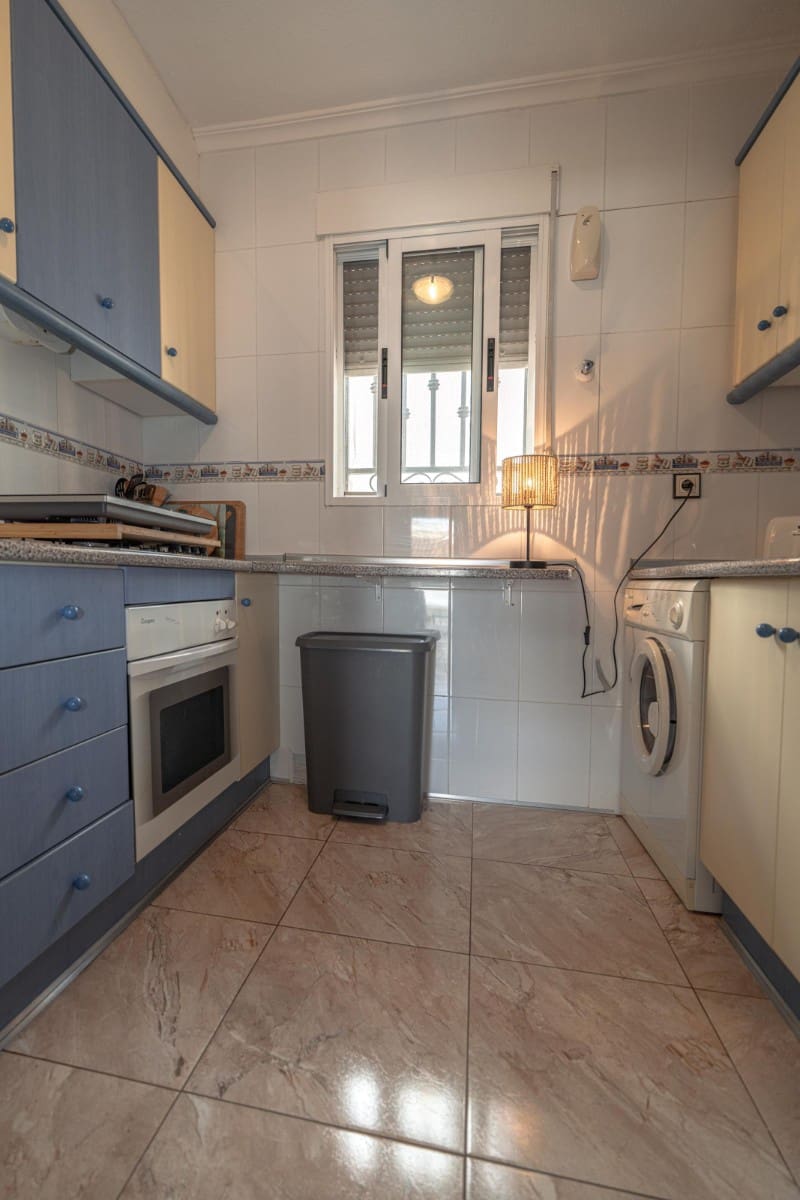 2 Zimmer Apartment zu verkaufen in Vistabella mit Pool - 139.900 € (Ref: 10127676)