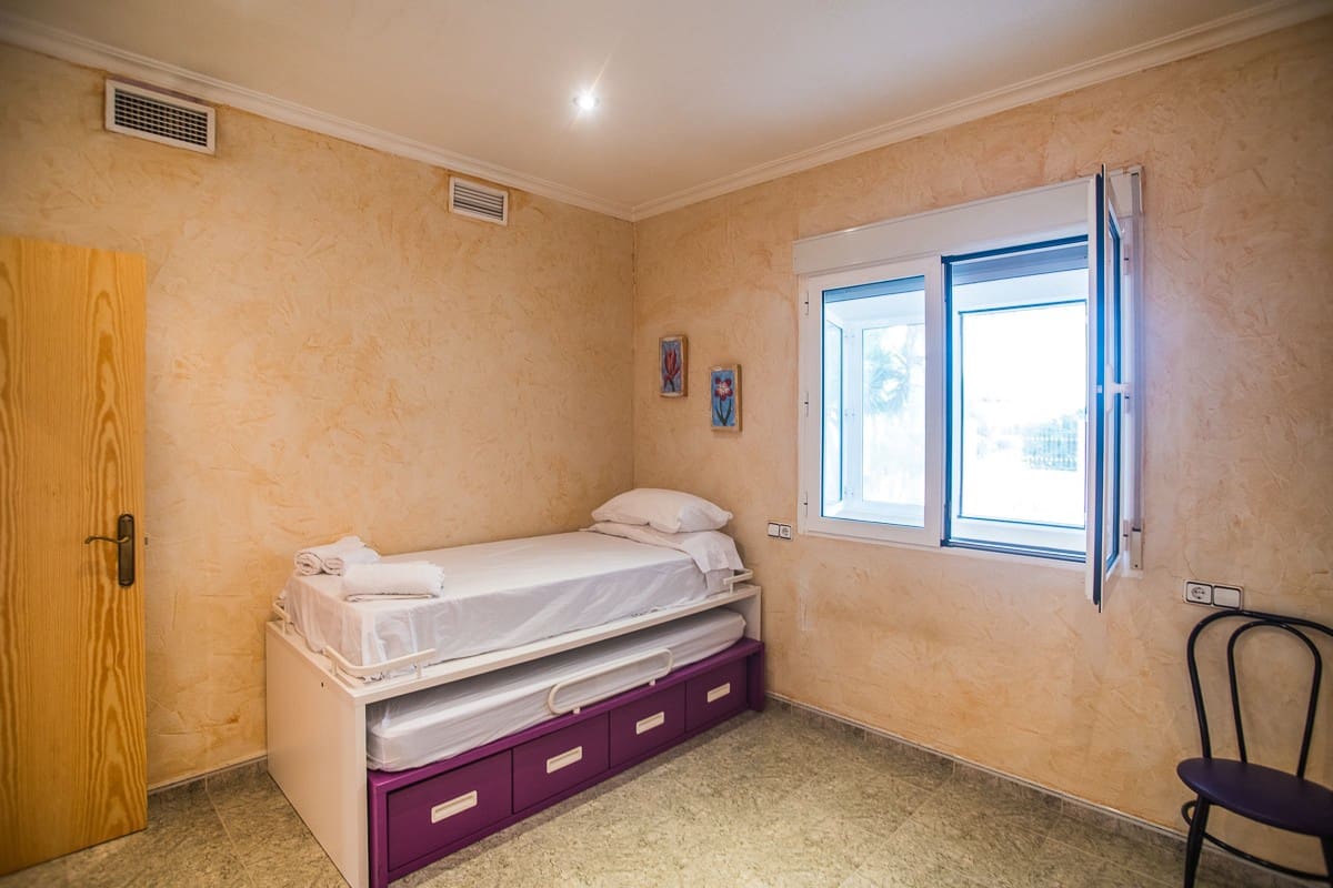 7 sypialnia Willa na sprzedaż w La Matanza z basenem garażem - 590 000 € (Ref: 10127677)