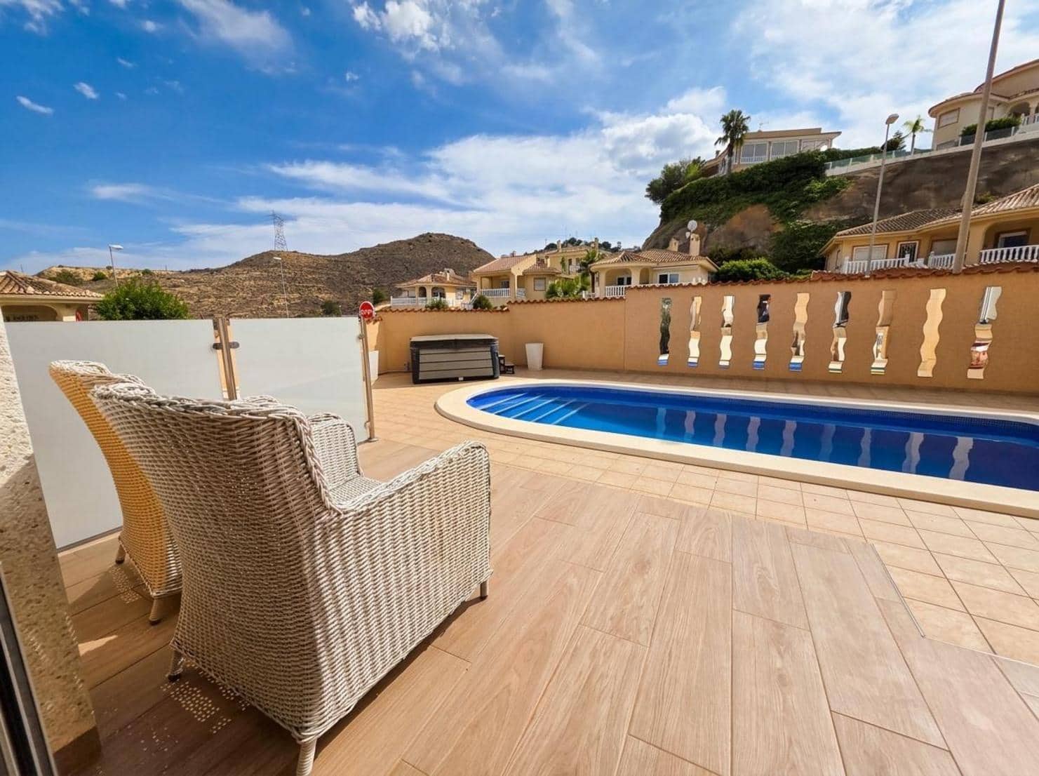 3 slaapkamer Villa te koop in Ciudad Quesada met zwembad garage - € 525.000 (Ref: 10146370)