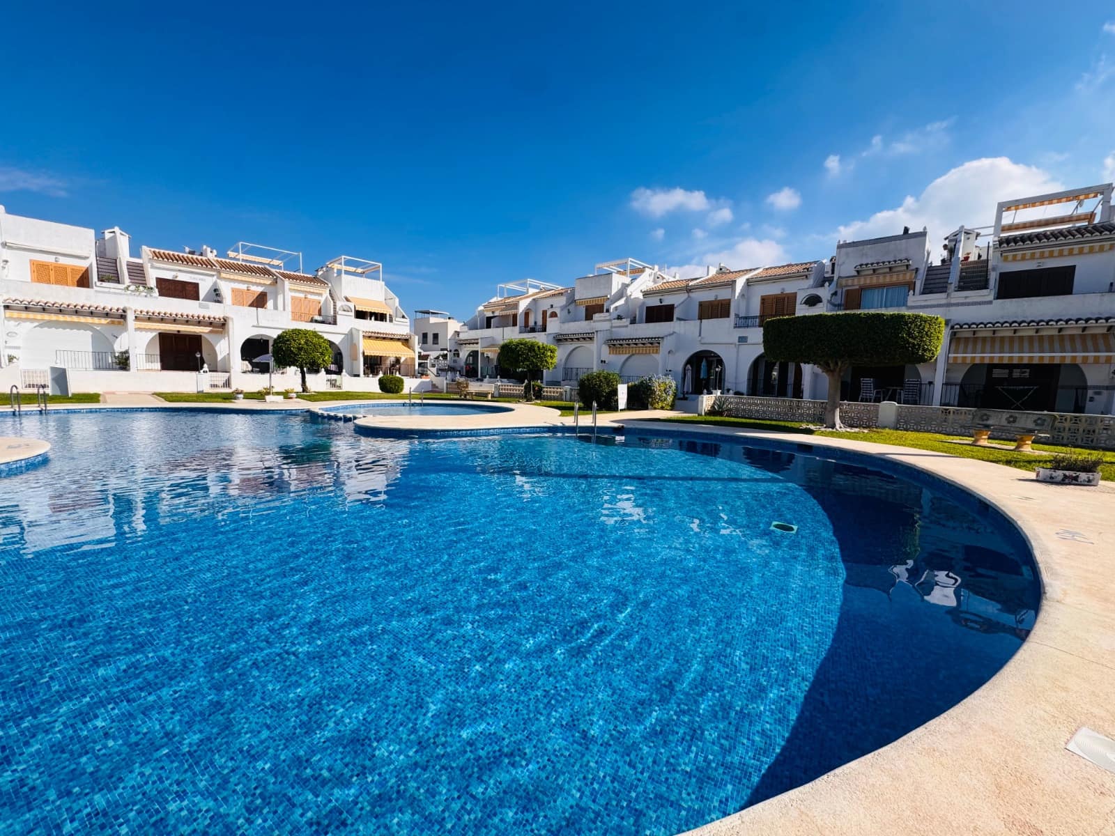1 bedroom Apartment for sale in Pueblo Bravo with pool - € 125,000 (Ref: 10153984)