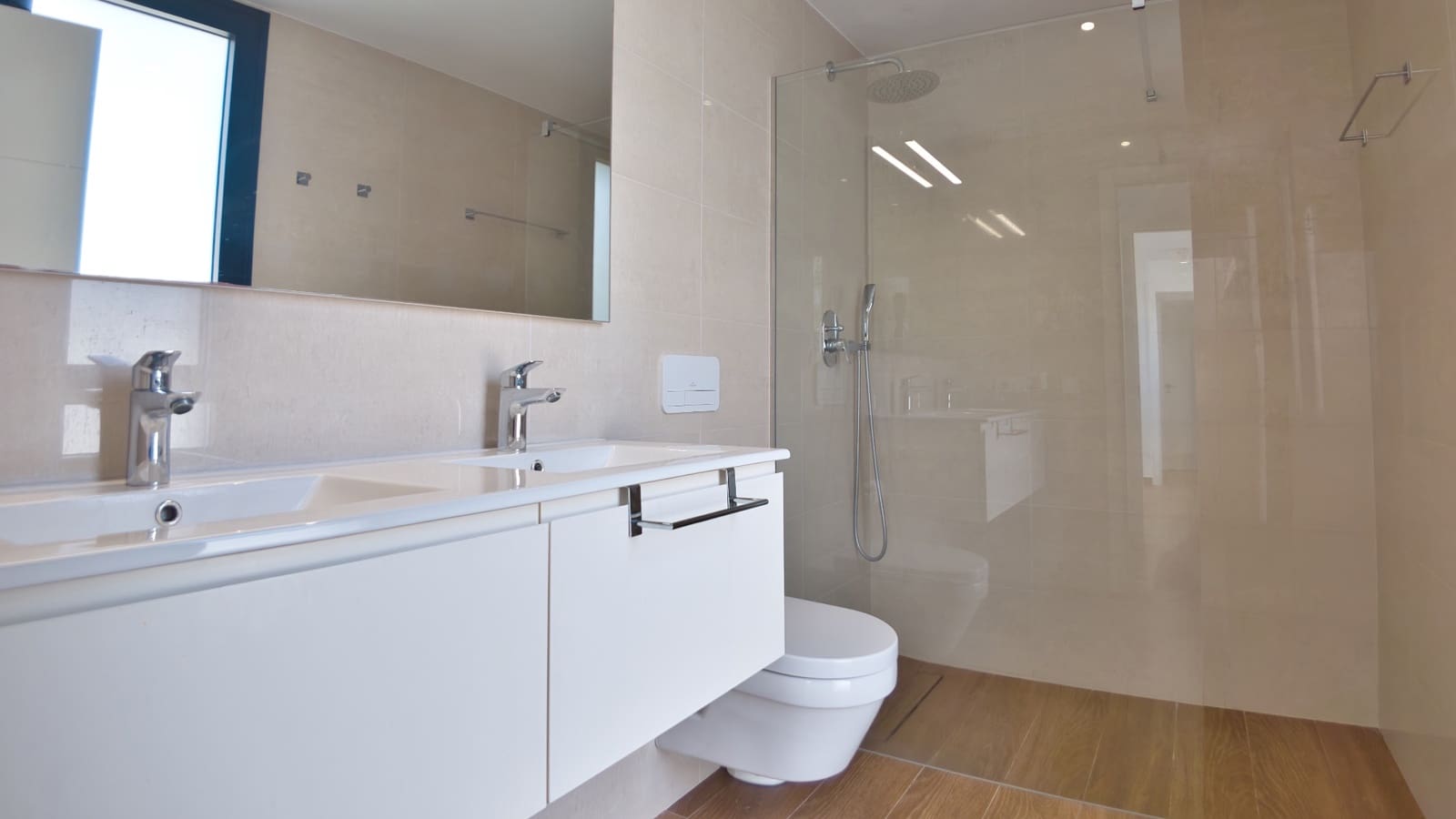 3 quarto Moradia para venda em Pueblo Bravo com piscina garagem - 749 950 € (Ref: 10160300)