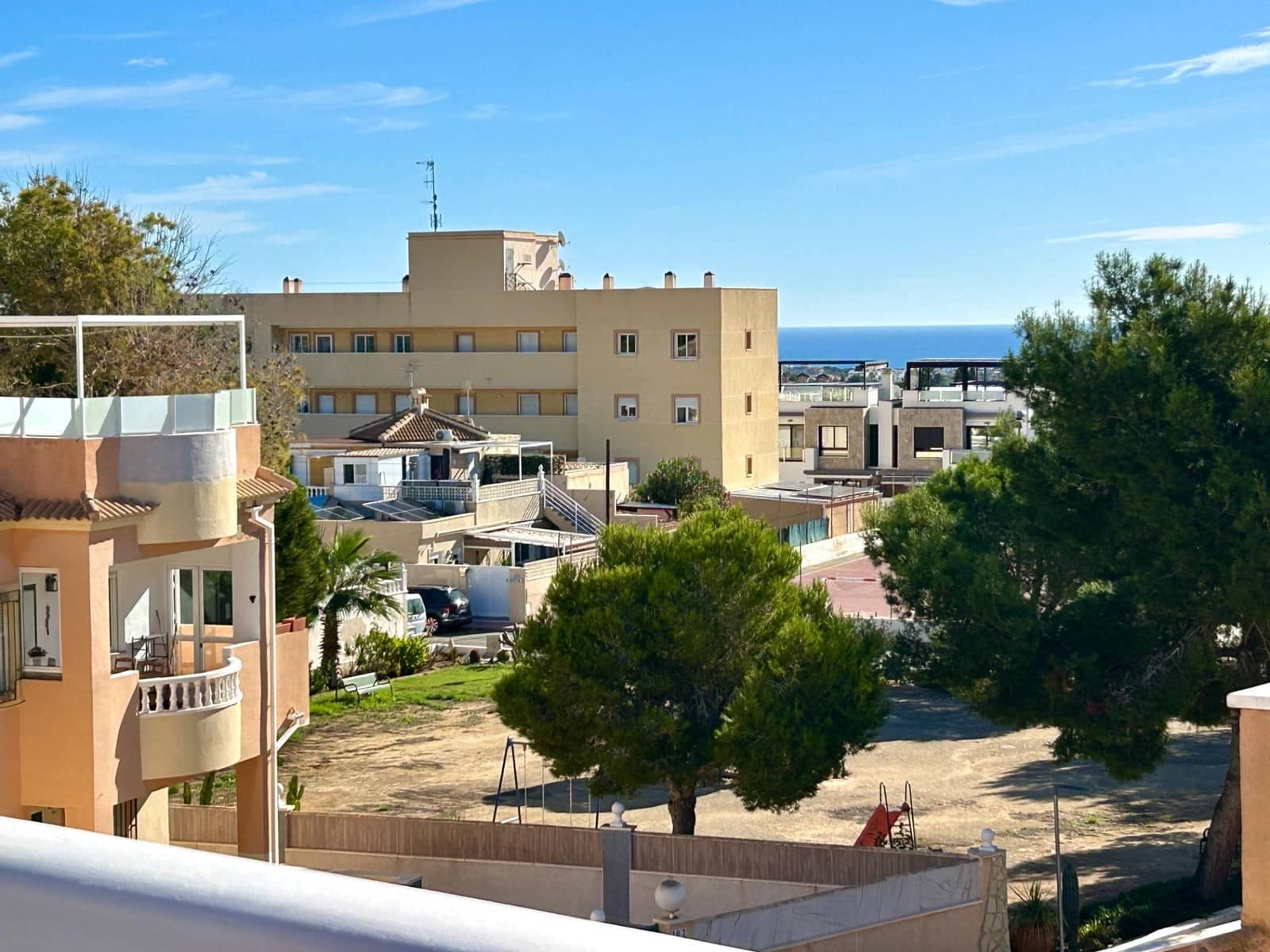2 Zimmer Bungalow zu verkaufen in Orihuela Costa mit Pool - 193.900 € (Ref: 10161124)