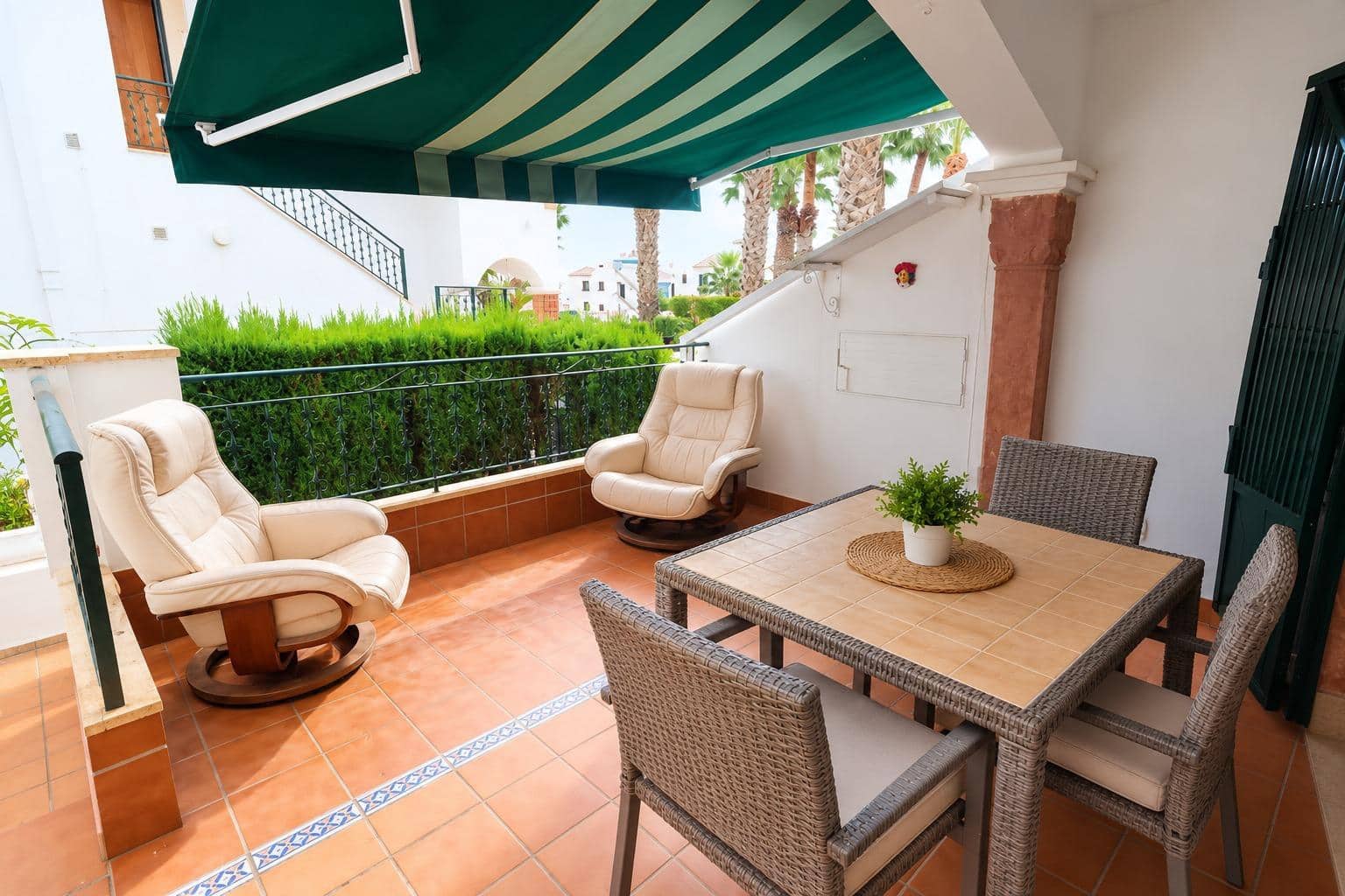 2 soverom Hus til salgs i Orihuela Costa med svømmebasseng garasje - € 234 000 (Ref: 10162111)