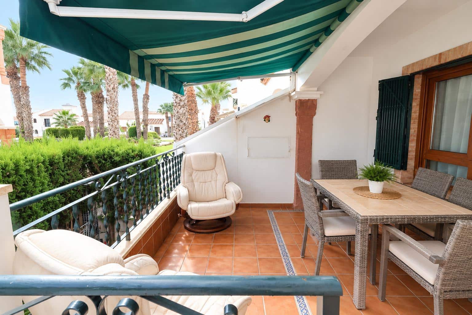 2 soverom Hus til salgs i Orihuela Costa med svømmebasseng garasje - € 234 000 (Ref: 10162111)