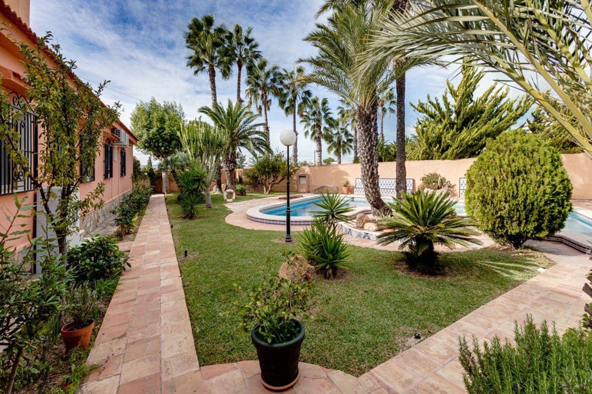 Chalet de 5 habitaciones en Torrevieja en venta con piscina garaje - 850.000 € (Ref: 10162896)