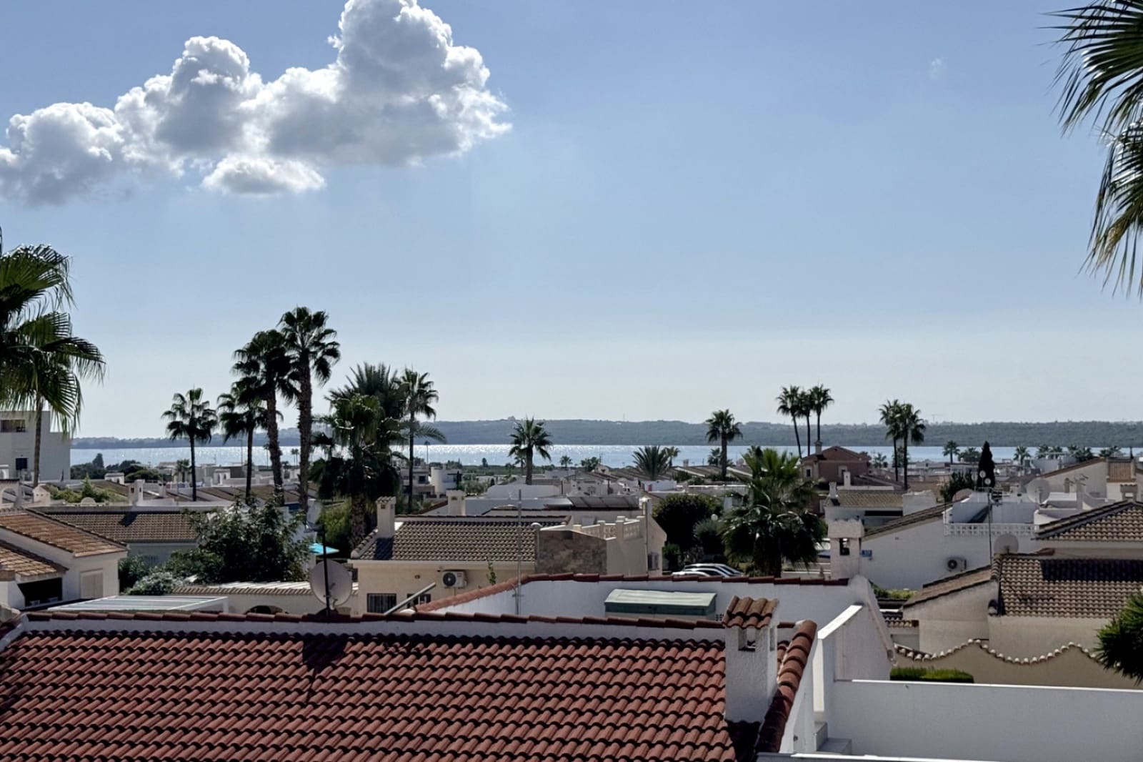 2 bedroom Villa for sale in Pueblo Bravo with pool garage - € 360,000 (Ref: 10163255)
