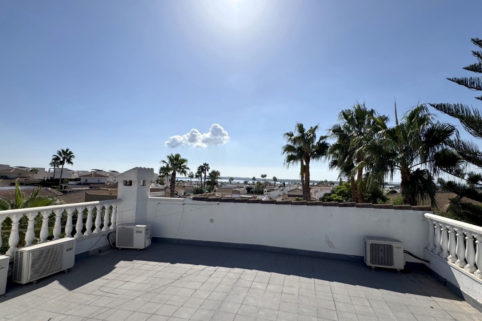 2 bedroom Villa for sale in Pueblo Bravo with pool garage - € 360,000 (Ref: 10163255)
