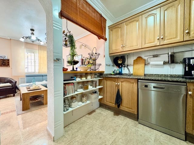 3 soveværelse Byhus til salg i Playa Flamenca, Orihuela med swimmingpool - € 225.000 (Ref: 10166628)
