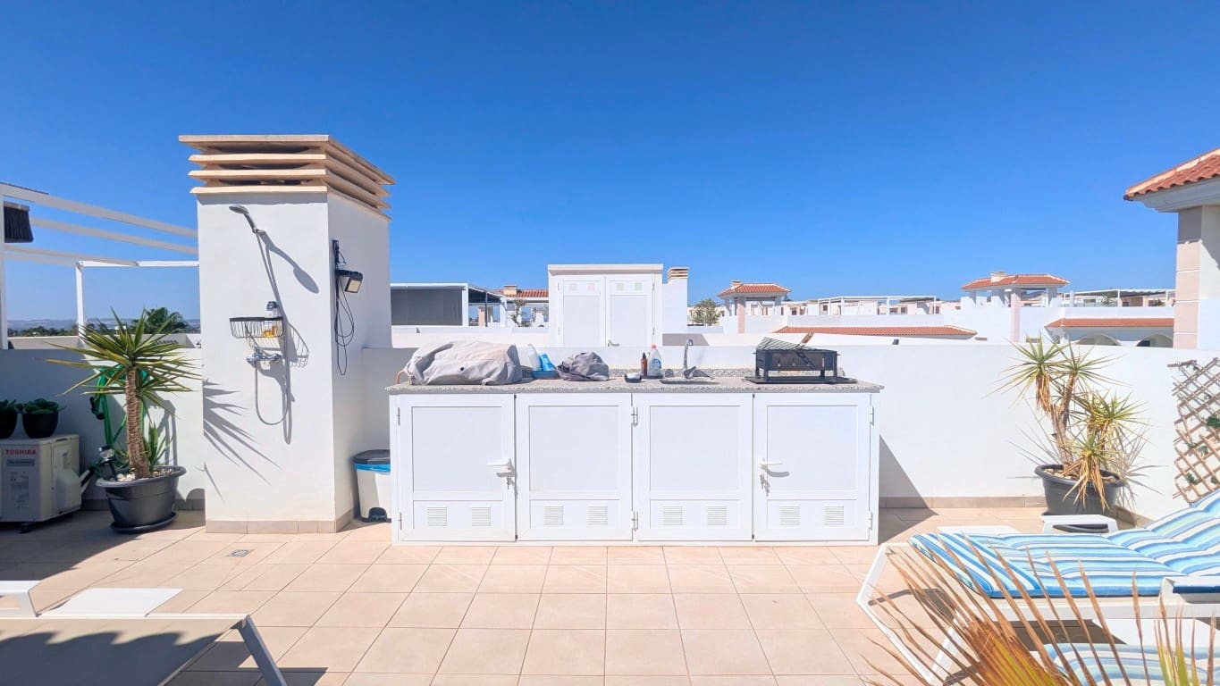 2 soveværelse Lejlighed til salg i Ciudad Quesada med swimmingpool - € 325.000 (Ref: 10174887)