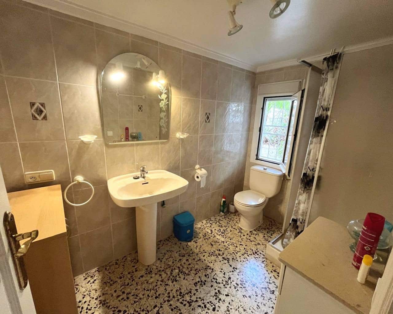 3 soverom Kjedet enebolig til salgs i Ciudad Quesada med svømmebasseng - € 255 000 (Ref: 10175651)
